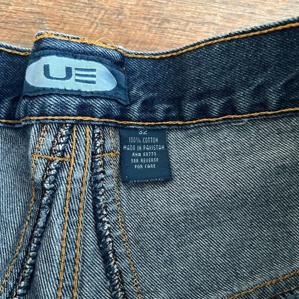 UE Men's Distressed Blue Jean Shorts - Picture 6 of 8